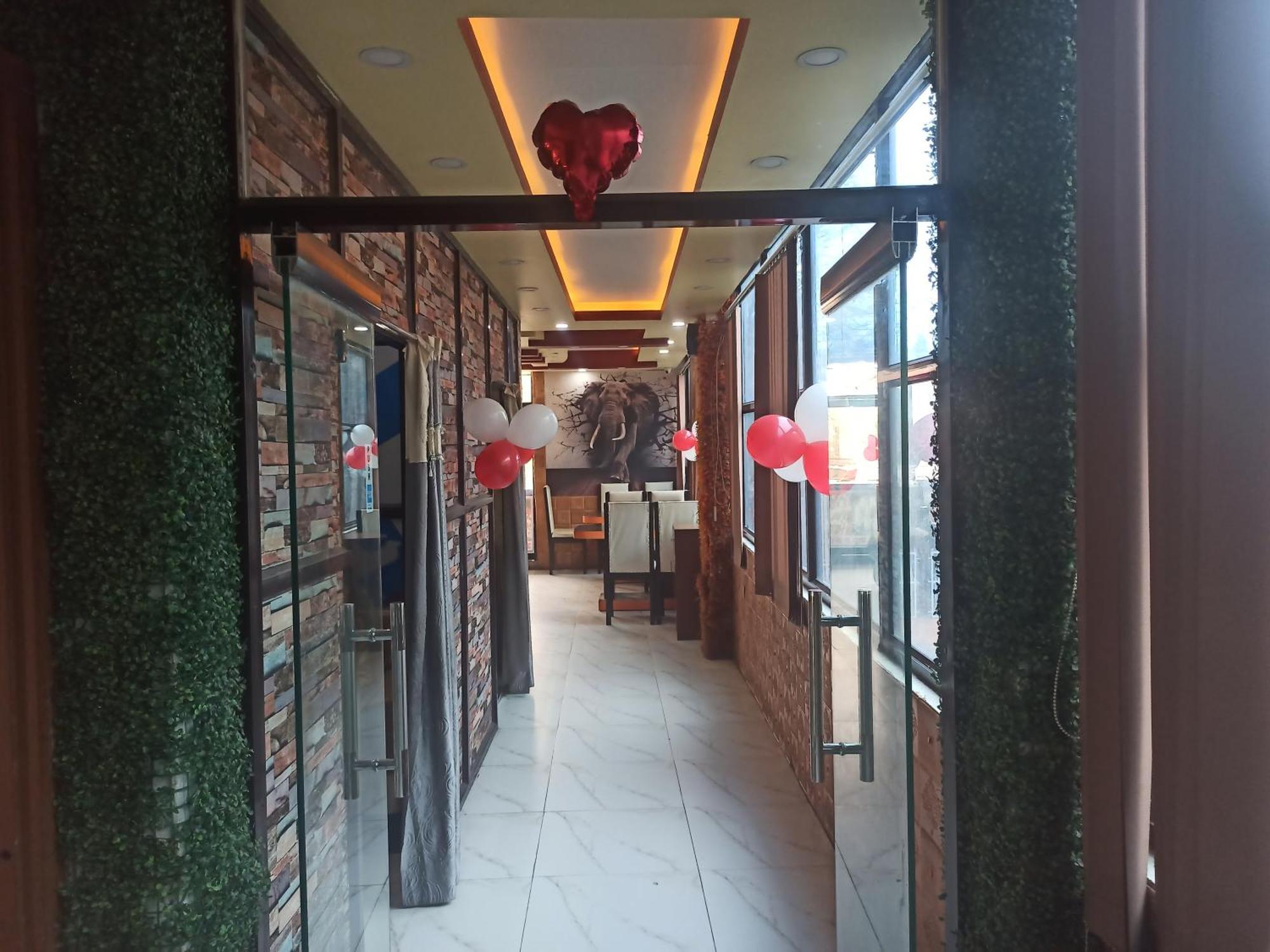 Atithi The Food Palace And Hotel Janakpur Extérieur photo
